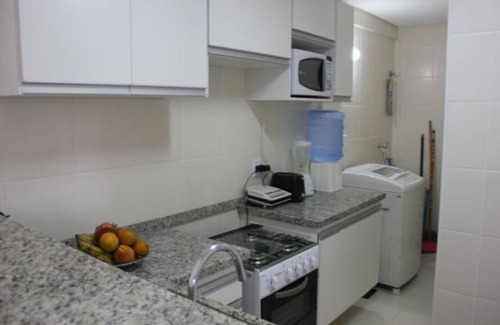 Sao Francisco Apartamento | Apartamento precioso, nuevo, a 100 metros de la Playa de los Millonarios, seguro, central