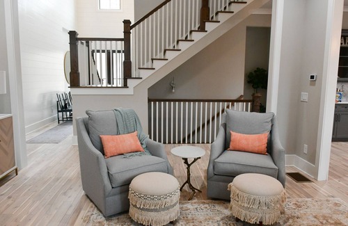Gainesville Casa | Beautiful New Build Professionally decorated, New dock, private Cove