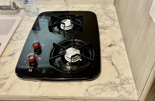 Loughman Alquiler De RV | Beautiful new cozy camper!