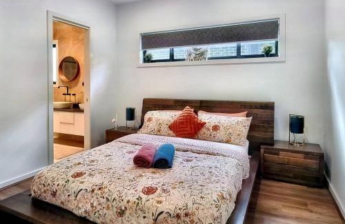 Throsby Casa | Beautiful New home in Throsby with 5 Bedrooms