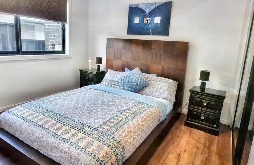Throsby Casa | Beautiful New home in Throsby with 5 Bedrooms