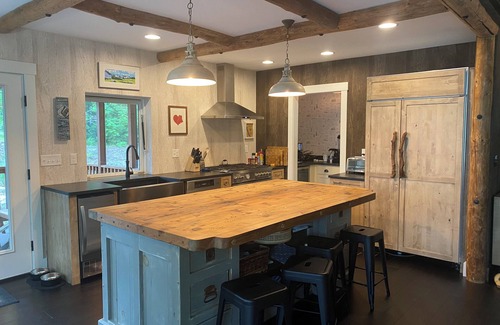 Bridgton Casa | Beautiful new modern cabin with 100 feet of shoreline on Long Lake