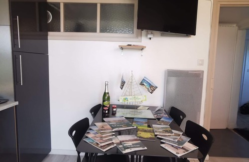 Larmor-Plage Apartamento | Hermosa T1 nueva, tranquila, amueblada, jardín, terraza de madera, trastero