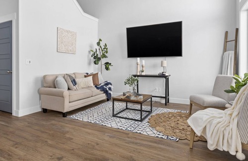 Vineyard Casa | Beautiful New Townhome in Vineyard!