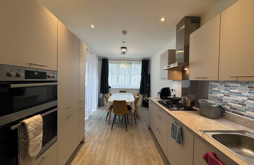 Great Baddow Apartamento | Beautiful Newbuild 5 bedroom Town House