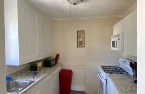 Gloversville Apartamento | BEAUTIFUL NEWLY FURNISHED & Updated Apartment! Calling TRAVEL NURSES & MEDS!