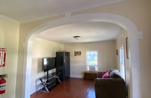 Gloversville Apartamento | BEAUTIFUL NEWLY FURNISHED & Updated Apartment! Calling TRAVEL NURSES & MEDS!