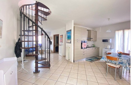 Andora Casa | Beautiful Newly Remodeled 2Story house 5 min from beach for families and couples