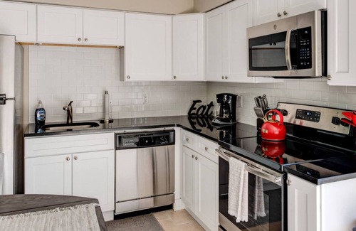 Hampton Bays Casa | Beautiful newly renovated Hampton Bays home w/heated pool close to ocean beaches