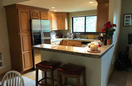 Elkhorn Village Condominio | Hermoso, recientemente remodelado Ridge Condo en Elkhorn