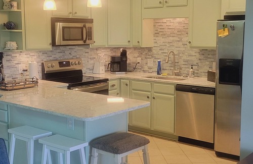 Darien Condominio | Beautiful, Newly-Renovated Condo on the Altamaha River in Darien with BoatSlip