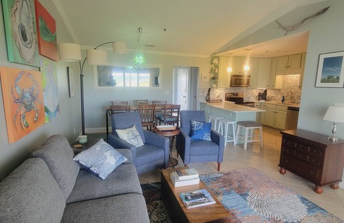 Darien Condominio | Beautiful, Newly-Renovated Condo on the Altamaha River in Darien with BoatSlip