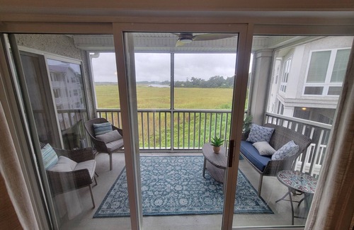 Darien Condominio | Beautiful, Newly-Renovated Condo on the Altamaha River in Darien with BoatSlip