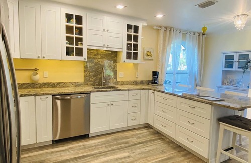 Bonita Springs Casa | Hermosa villa con piscina en una comunidad segura y cerrada