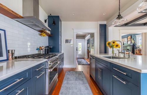 Stevens Casa | Beautiful North Cap Hill Craftsman with Hot Tub
