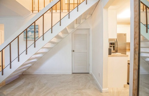 Palm River Estates Casa | Hermoso North Naples Condo minutos a las playas!