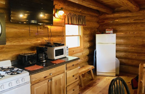 Masardis Cabina | Las mejores cabañas de madera del norte de Maine para los amantes de la caza y la moto de nieve