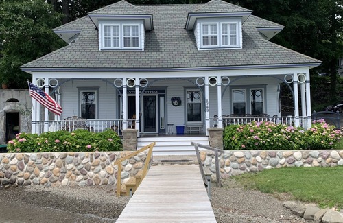 Penn Yan Casa | Hermosa casa nostálgica frente al mar de Keuka