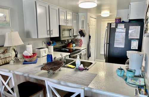Point East Condominio | BEAUTIFUL OCEAN VIEW, 2 BEDROOM CONDO. UNBELIEVABLE DISCOUNT. ENJOY OFF SEASON.
