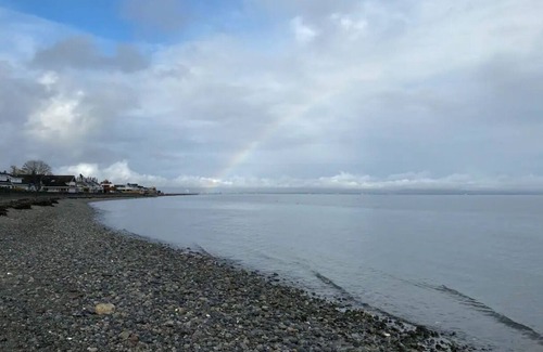 Point Roberts Apartamento | Beautiful Ocean and Mountain View Suite.