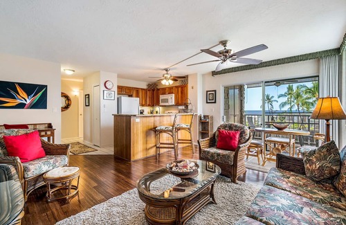 Kailua-Kona Condominio | Hermosas vistas al mar | Planta superior | WIFI gratuito | Asequible comienza a $ 99 / noche