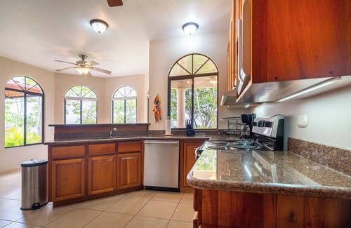 Ballena Casa | Beautiful ocean view home with private pool