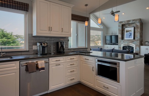 Park Hill Casa | Beautiful Ocean View, just down from Shamel Park