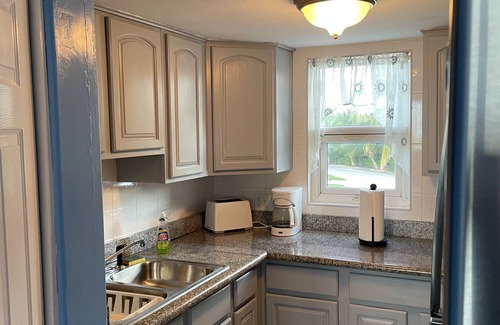 Bahamas Terrace Condominio | Beautiful Oceanfront Condo with private beach Freeport Bahamas