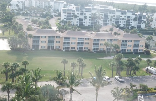 Fort Pierce Condominio | Resort frente al mar hermosa con todas las comodidades