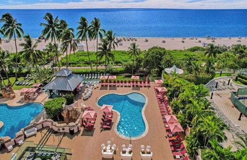 La Gorce Apartamento | Beautiful Oceanside Retreat / Beach Service / 1606