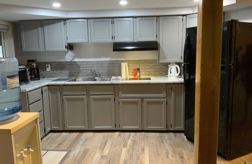 North Oyster Casa | Beautiful oceanside "suite" with hot tub and beach cabin