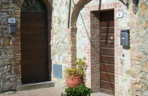 Murlo Casa | Hermosa casa de campo restaurada con vistas abiertas cerca de Siena