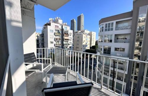 Neapolis Apartamento | Beautiful One Bedroom Apartment, 186 Meters to Beach, Central Location Next to Cafes & Bars