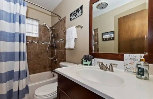 Crestline Cabina | Beautiful open cabin with mountain views and just 2 minutes from Lake Gregory