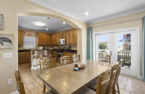 Villa Segunda Casa | Beautiful Open Concept Home with Private Pool-Steps the Beach!