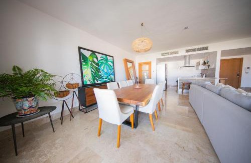 Playa Mujeres Apartamento | Beautiful penthouse by the beach