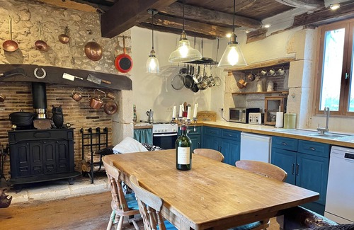 Fouleix Cabaña | Beautiful Perigordian house renovated with old-world charm