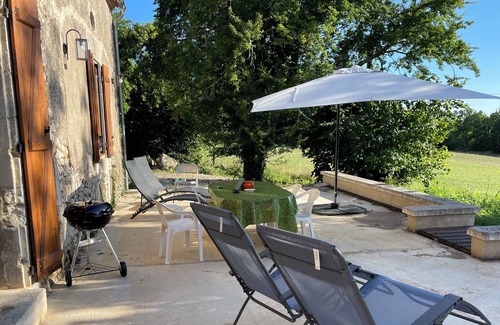 Fouleix Cabaña | Beautiful Perigordian house renovated with old-world charm