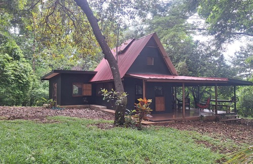 Montezuma Cabina | Beautiful place with river walk in Montezuma