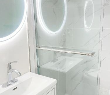 Arbutus Ridge Casa | Beautiful place with Kitchen, Washing Machine, Internet near UBC, beach and DT