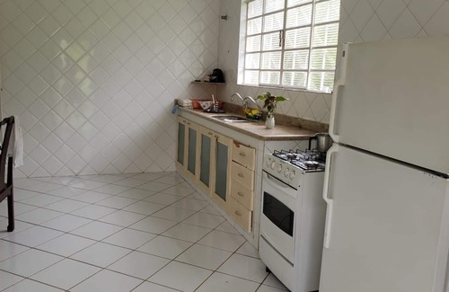 Jardim Brasil Casa | Hermoso lugar con piscina, barbacoa, campo de fútbol, ​​zona de juegos y el lago.
