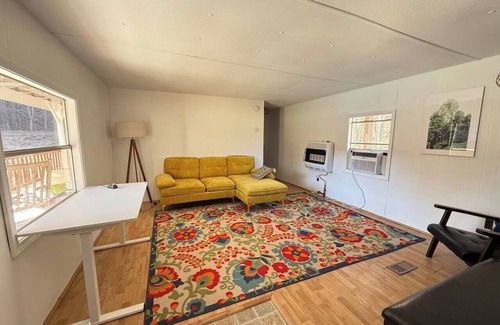 Dailey Casa | Beautiful Pondside Retreat/Hiking