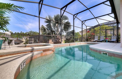 Calabay Parc Casa | Beautiful pool home, games room, 2 lounges, kids' play space, Disney 11 miles!