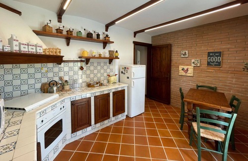 Castel Rocchero Casa | Maravillosa casa de vacaciones privada para 6 personas con WIFI, TV, patio y aparcamiento