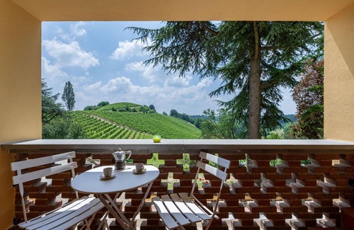 Castel Rocchero Casa | Maravillosa casa de vacaciones privada para 6 personas con WIFI, TV, patio y aparcamiento