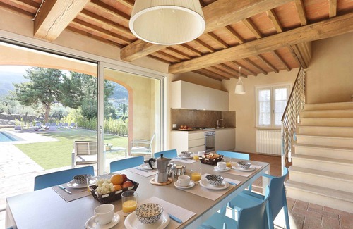 Colle di Compito Villa | Estupenda casa de vacaciones privada con A/C, WIFI, piscina privada, TV, balcón, cerca de Lucca