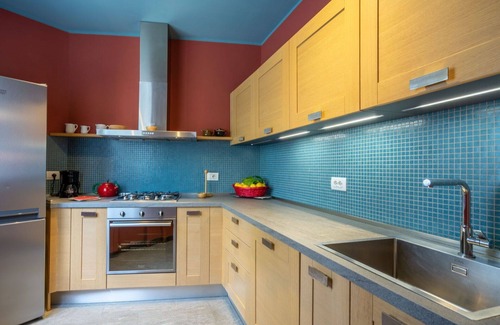 Laveno Villa | Maravillosa casa de vacaciones privada para 9 personas con WIFI, TV y terraza