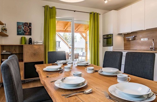 Lojzova Paseka Casa | Maravillosa casa de vacaciones privada para 4 personas con TV, terraza y mascotas permitida