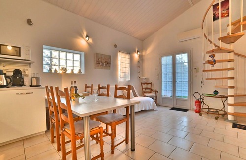 La Remigeasse Casa | Preciosa casa de vacaciones privada con WIFI, TV, terraza, mascotas permitida y aparcamiento