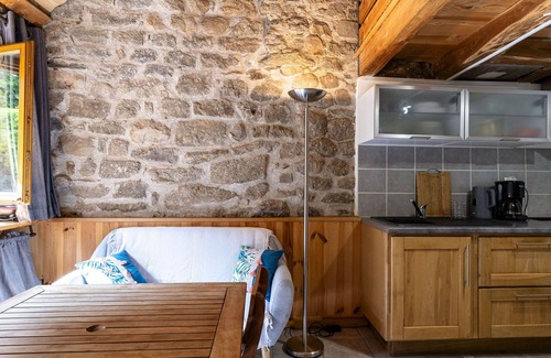 Sainte-Marguerite-Lafigere Casa | Maravillosa casa de vacaciones privada para 3 personas con A/C, TV, terraza y aparcamiento